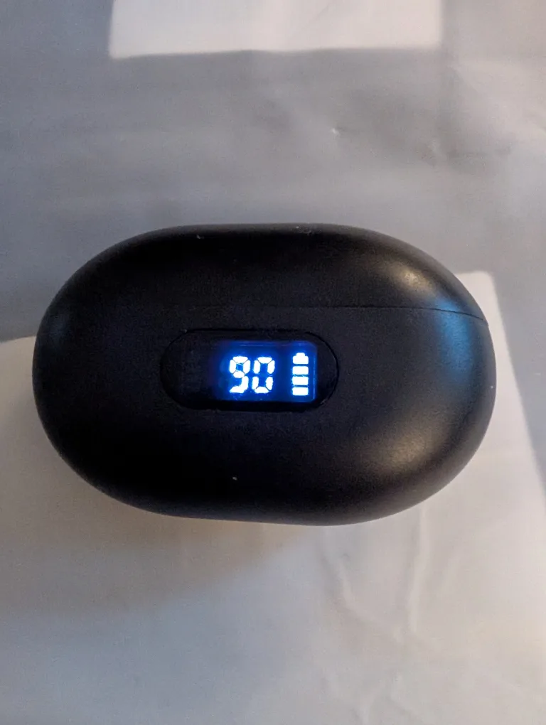 Black Wireless Earbuds with Charging Case image indicator(3)