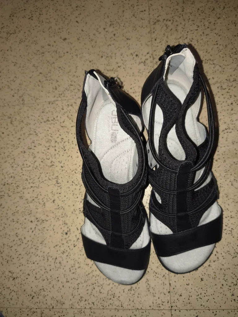 sandal heels thumbnail