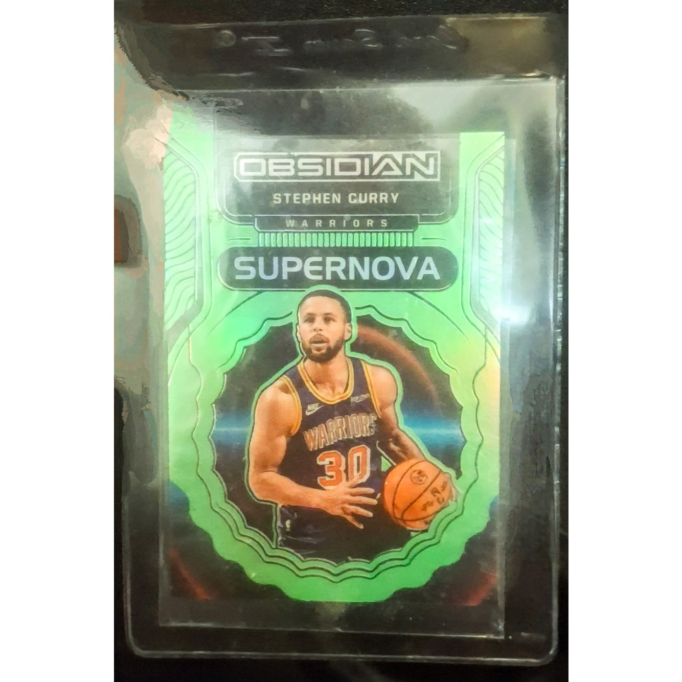 Obsidian Stephen Curry Electric Etch Green Flood Supernova Card - photo 3