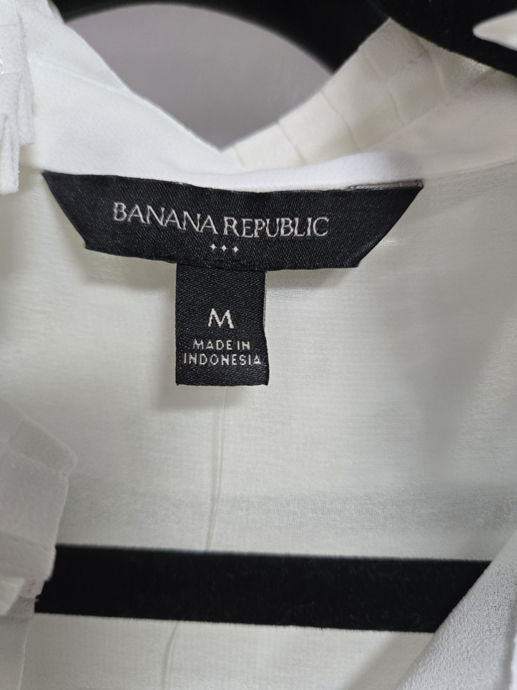 Banana Republic White Pleated Blouse - Size M - photo 2