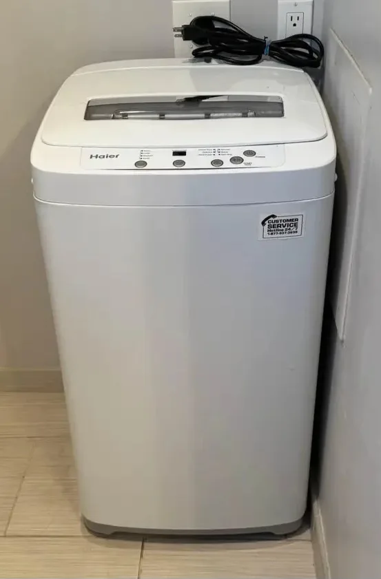 Haier HLP24E 1.5 Cu. Ft. Portable Washer thumbnail