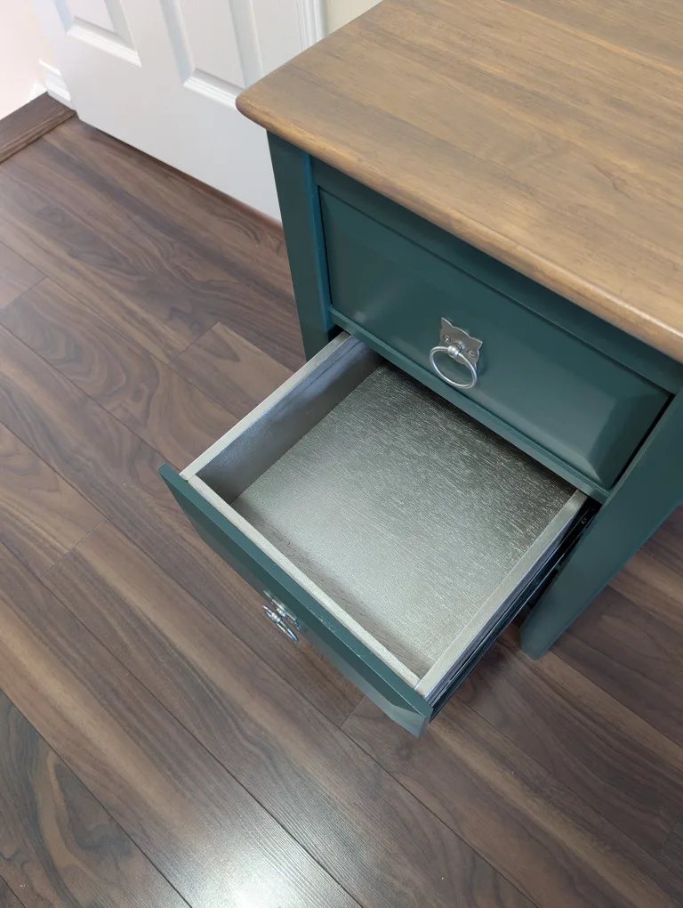 Green Wood 3-Drawer Accent / Bedside Table image indicator(6)