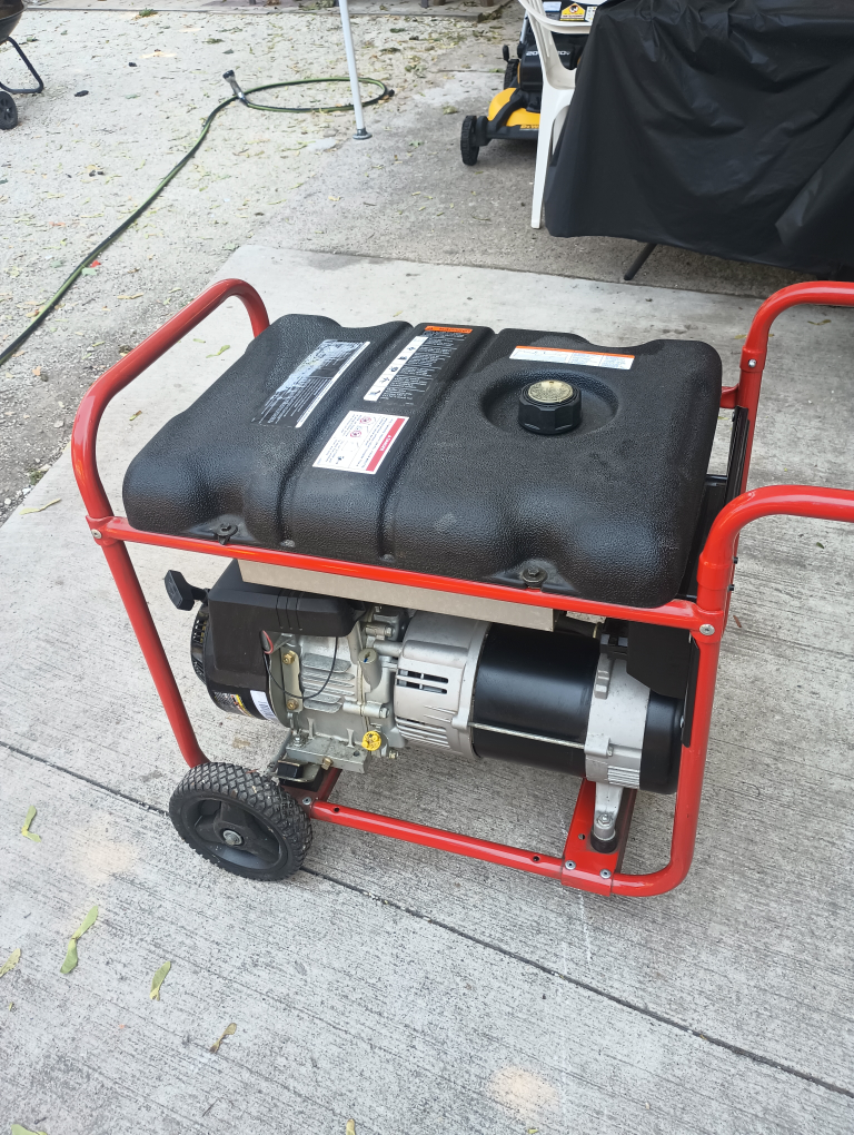 Troy-Bilt 5500 Watt Generator