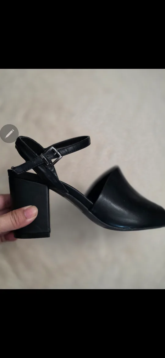 Black Heeled Sandals, Size 7 Brand New no Box Le Chateau thumbnail