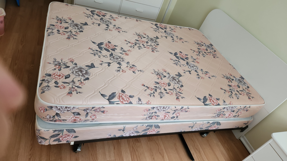 Bedroom Set - Dresser, Nightstands, Wardrobe, Bed - photo 3