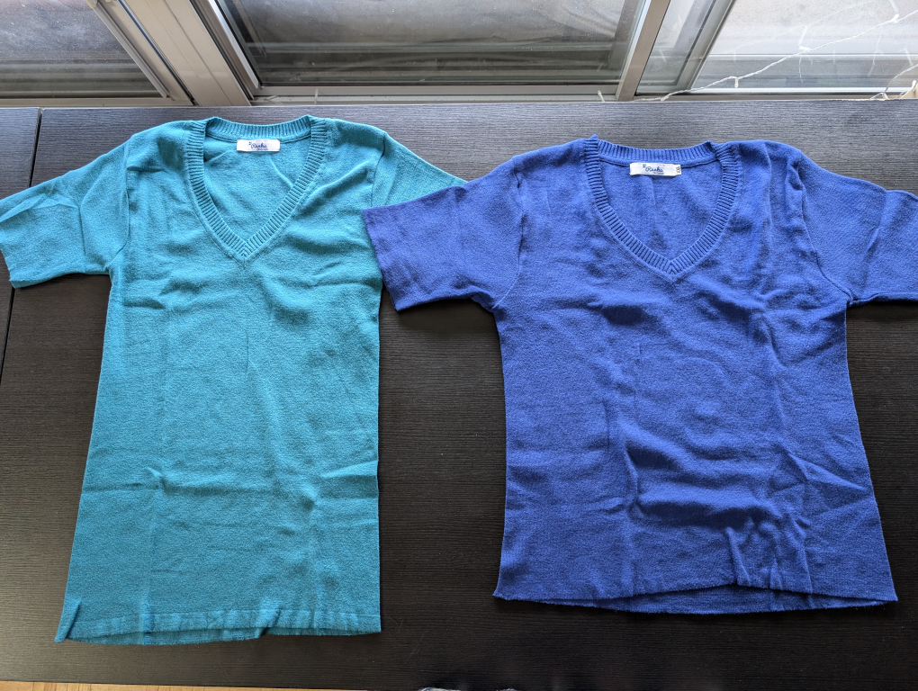 V-Neck T-shirts, Size M