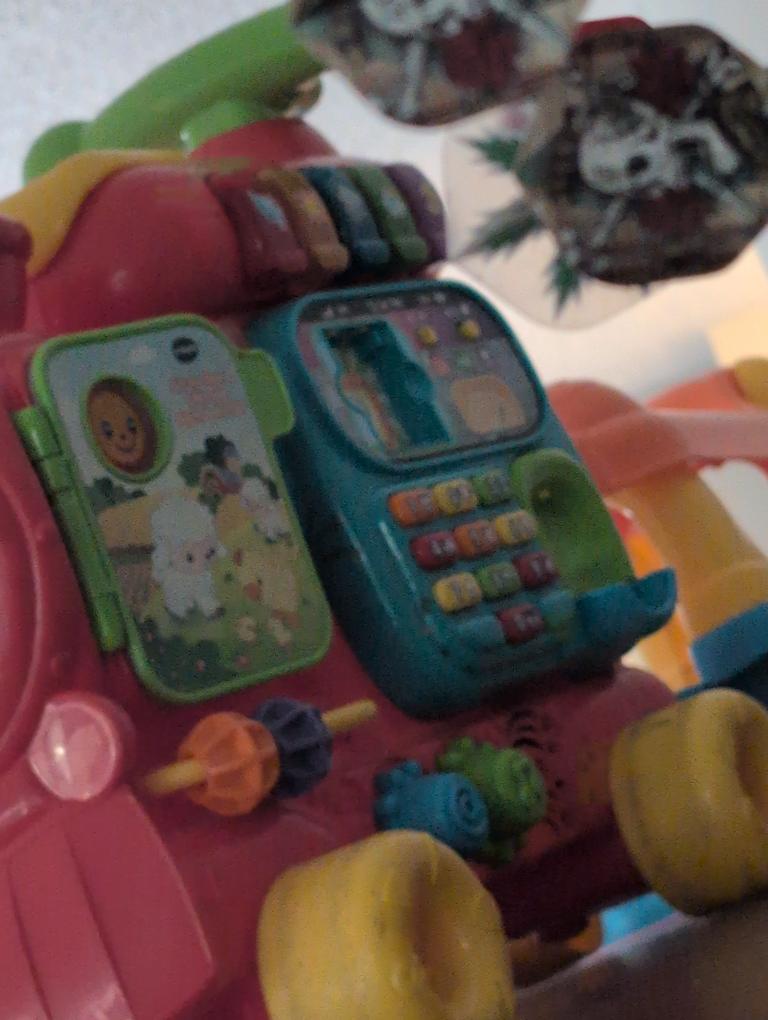 VTech train comes with some liittle letter blocks. - photo 3