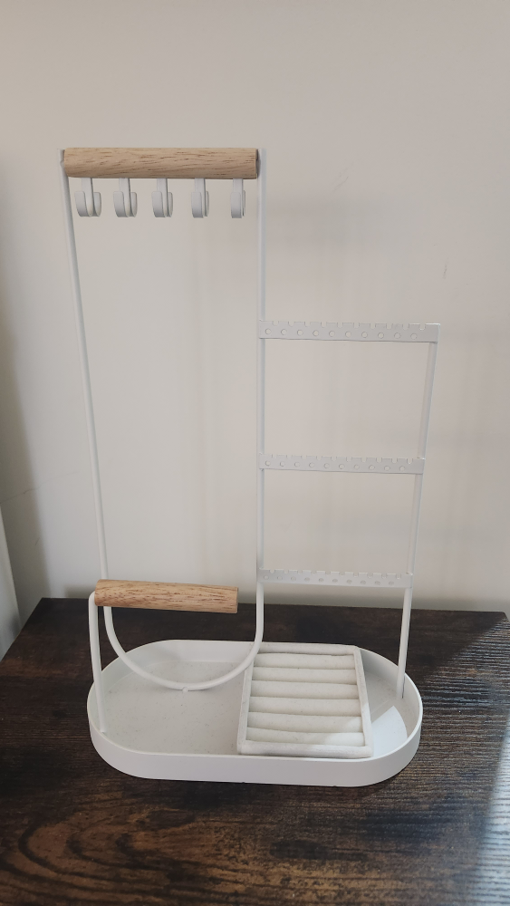 White Metal Jewelry Stand