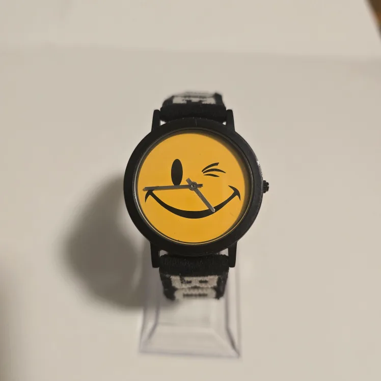 Vintage 1995 Joe Boxer Winking Smiley Face thumbnail