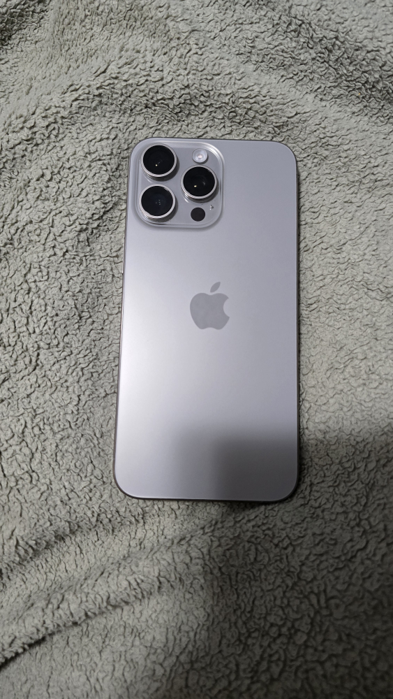 iPhone 15 Pro max Natural Titanium - photo 2