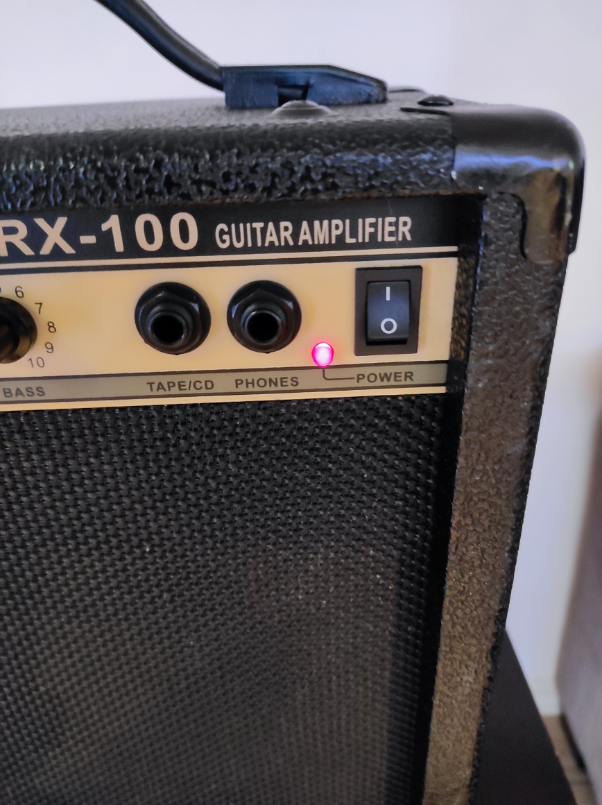 Rocker RX-100 Guitar Amplifier - photo 2