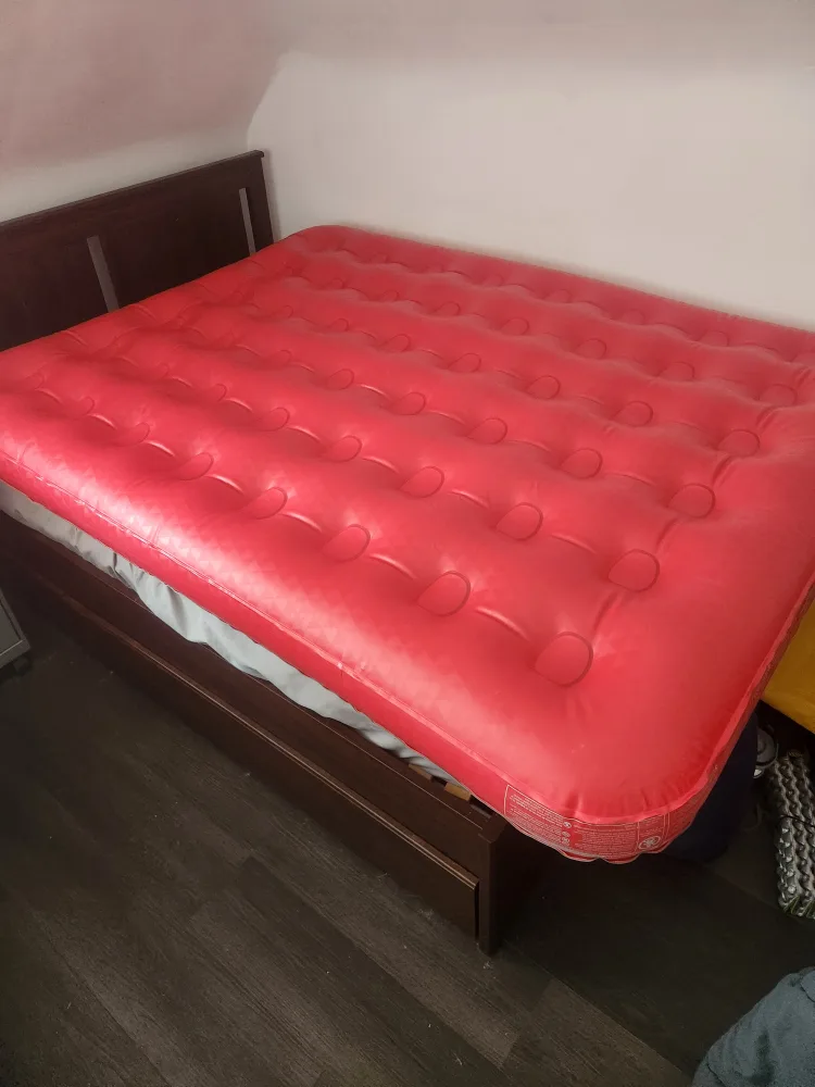 Coleman air pump and mattress with pump. double thumbnail