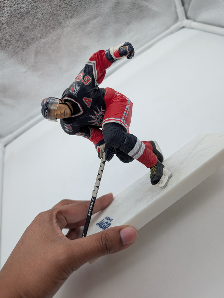 Jaromir Jagr Hockey Figurine - photo 3