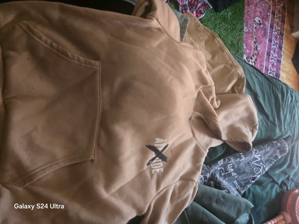 Assorted Kids' Clothing Bundle image indicator(7)