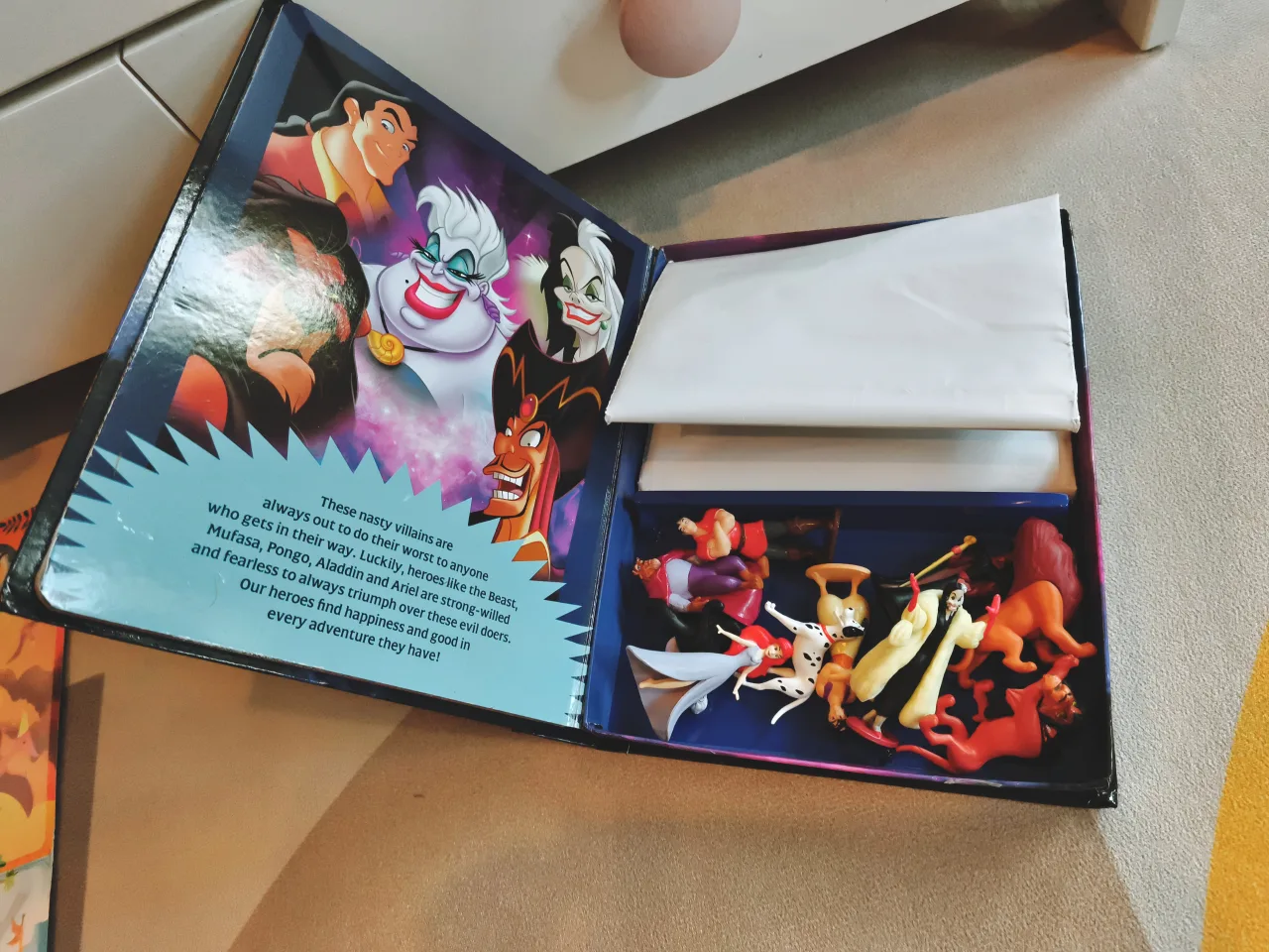 Disney Magnet Story boxs - Toy story/Villain/Lionking image indicator(7)