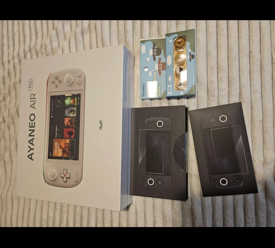 AYANEO AIR Pro Handheld Gaming Console - Aurora White image indicator(6)