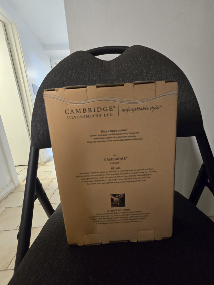 Cambridge Silversmiths 20-Piece Flatware Set - New - photo 2