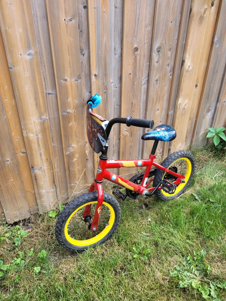 Kids' Iron Man & Paw Patrol 12-inch Bikes image indicator(4)