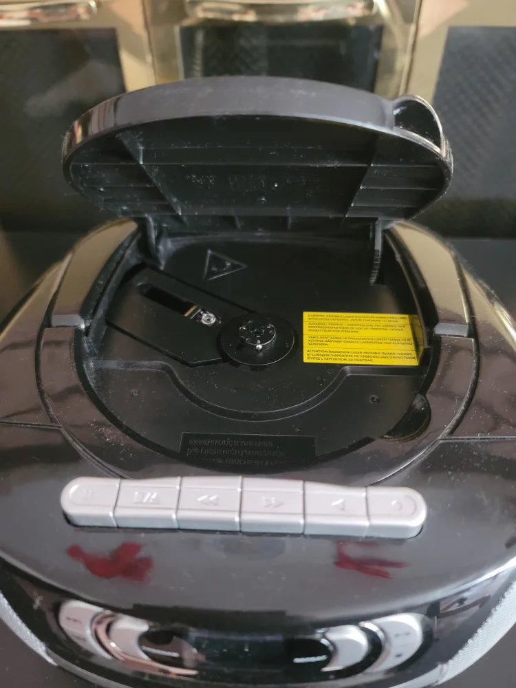 MUST GO BY 8/31! Nexxtech Portable CD, Radio & Cassette Boombox image indicator(2)