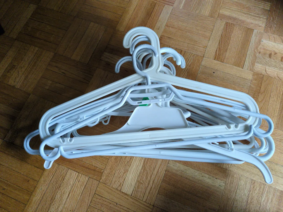 White Plastic Clothes Hangers - 12 thumbnail