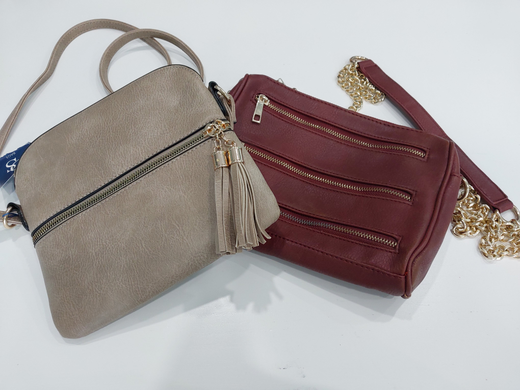 Assorted Clutch and Shoulder Bags - photo 4