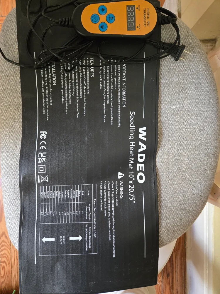 WADEO Seedling Heat Mat 10"x20.75" thumbnail