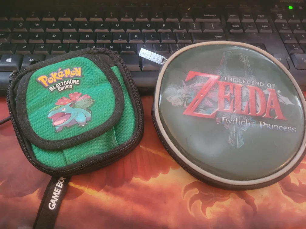 Pokemon Blattgrune Edition Pouch & Zelda Game wallet thumbnail