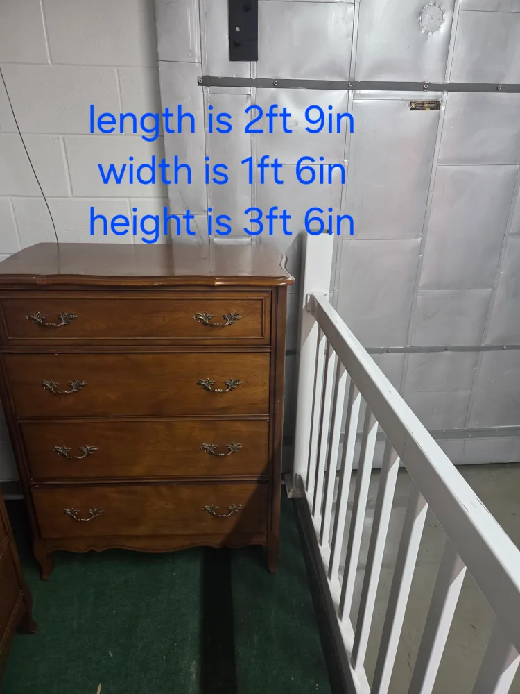 Wooden Dresser Set thumbnail