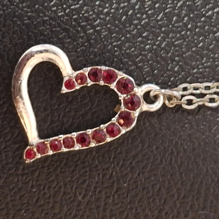 Heart Pendant Necklace thumbnail