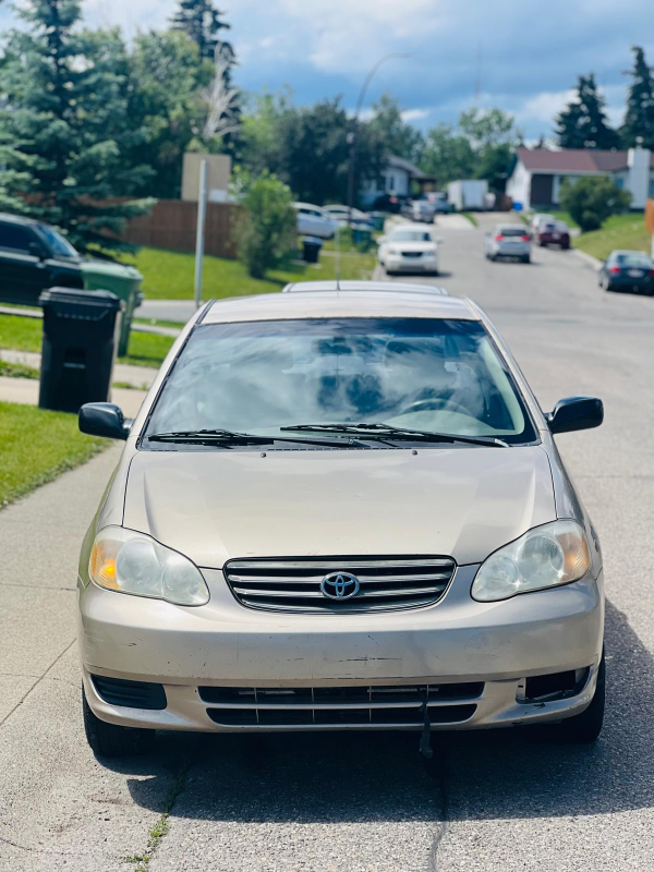 Used Toyota Corolla - Great Condition - photo 2