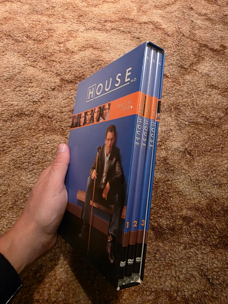 House M.D. Seasons 1-3 DVD Set 🧡 image indicator(2)