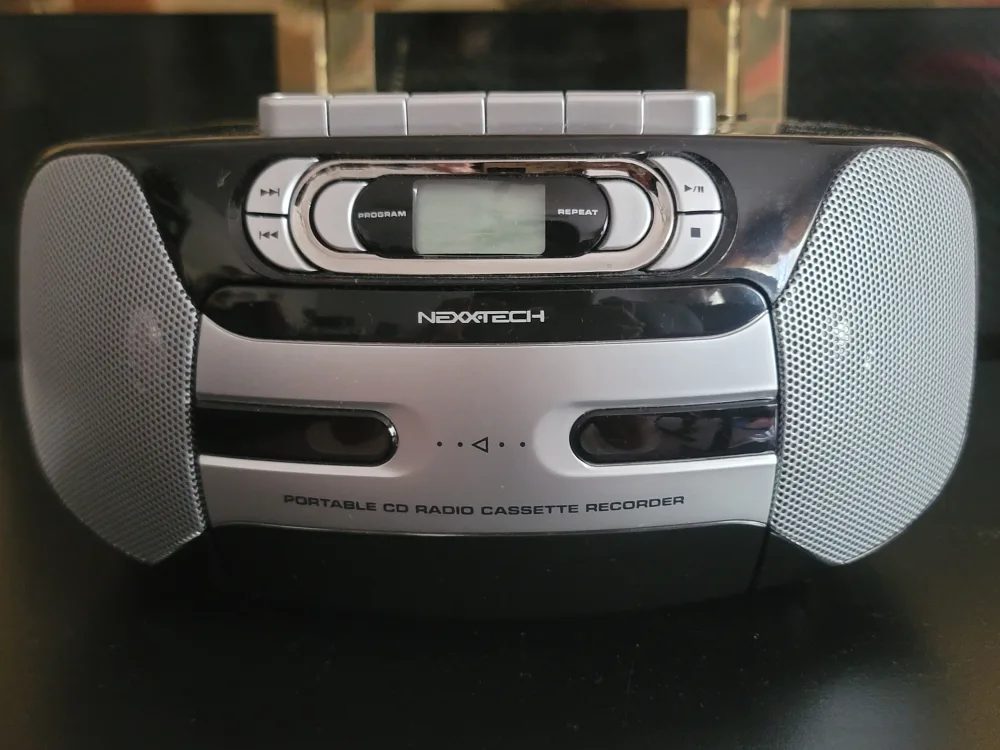 MUST GO BY 8/31! Nexxtech Portable CD, Radio & Cassette Boombox image indicator(3)