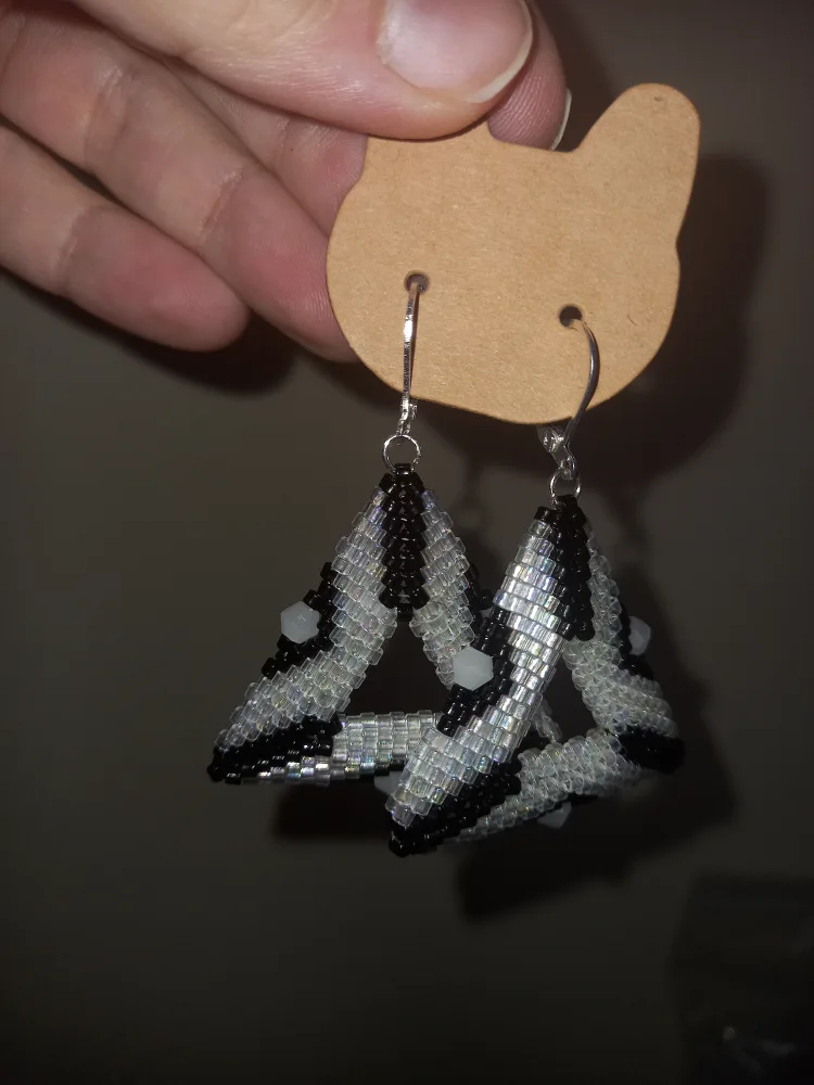 Handmade Beaded Triangle Earrings image indicator(2)