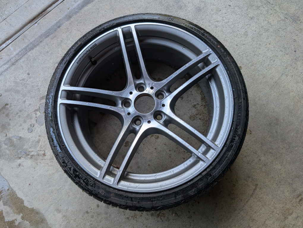 BMW performance 19", 1 rim only