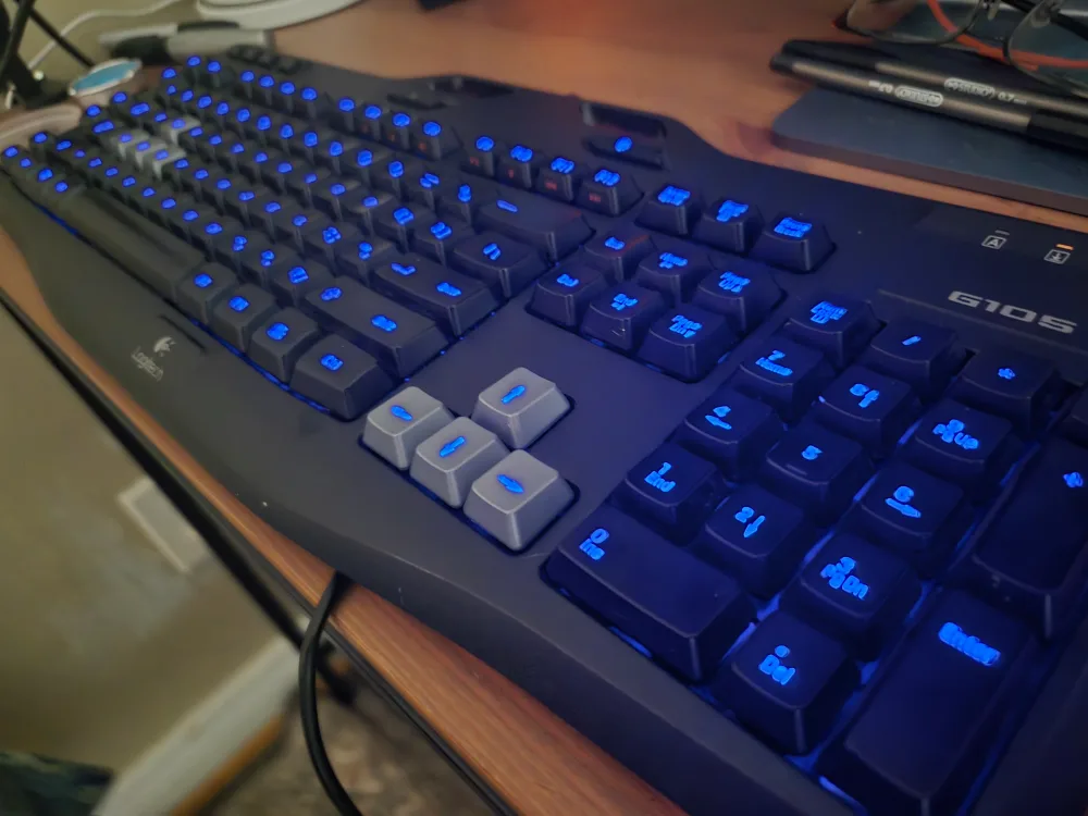 Logitech G105 Model Y-U0013 Wired Gaming Keyboard thumbnail