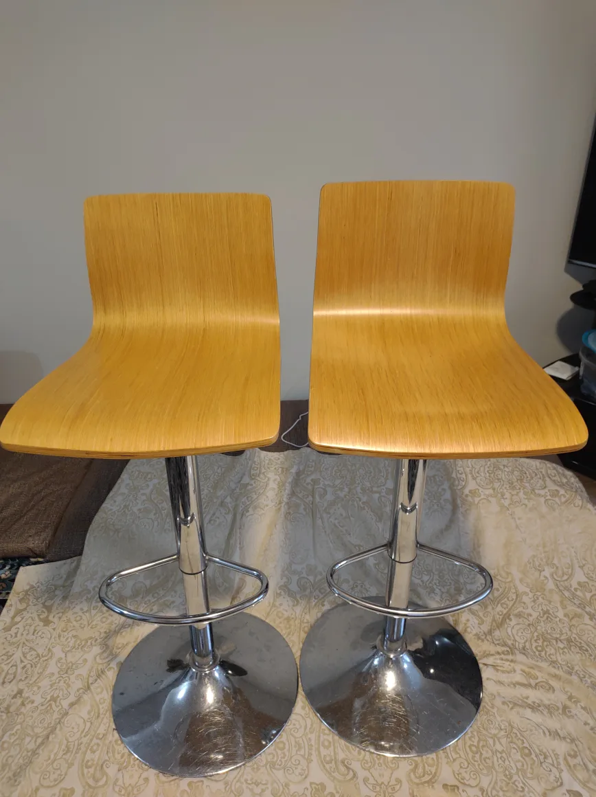 Set of 2 Adjustable Height Bar Stools image indicator(2)