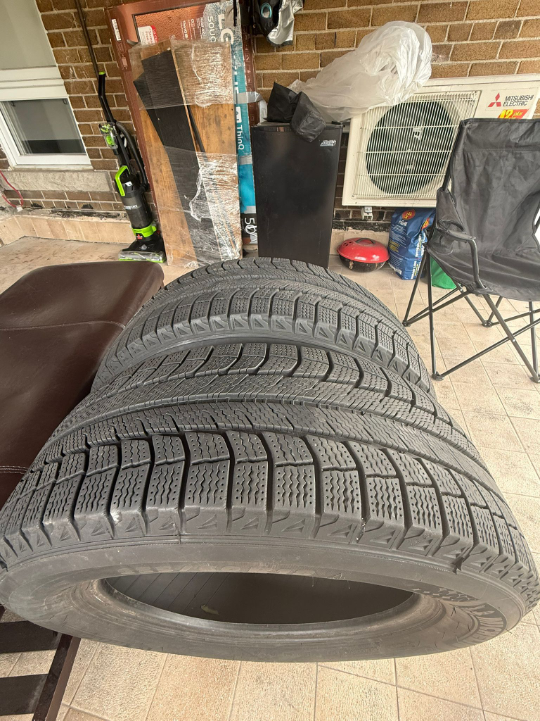 Michelin X-Ice Snow Tires - 235/60R18