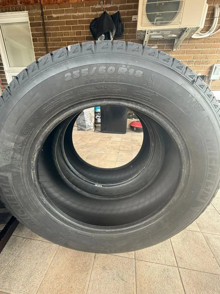 Michelin X-Ice Snow Tires - 235/60R18 image indicator(2)