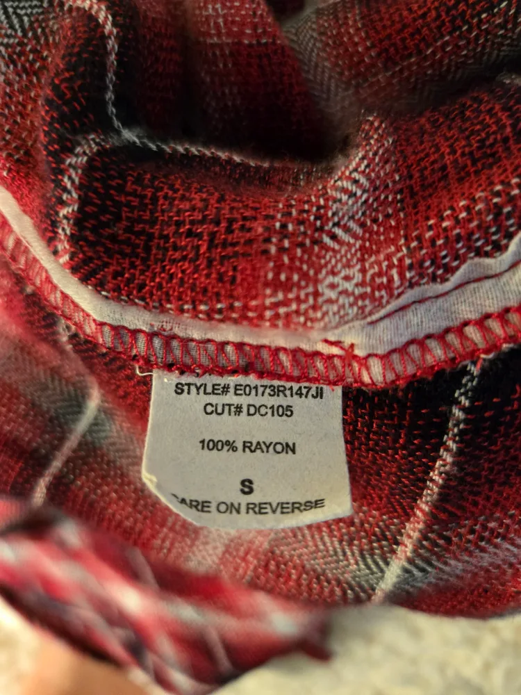 Red Checkered Lightweight Cardigan image indicator(4)