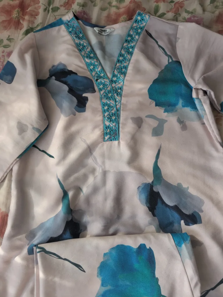 Floral Print Pajama Set image indicator(2)