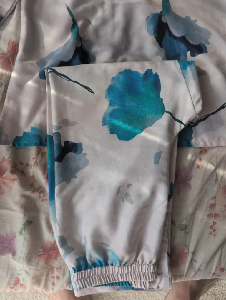 Floral Print Pajama Set image indicator(3)