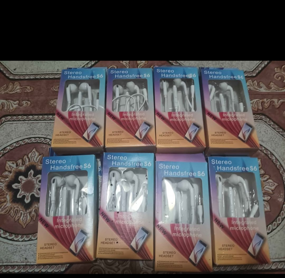 Stereo Handsfree S6 Earphones (EACH)