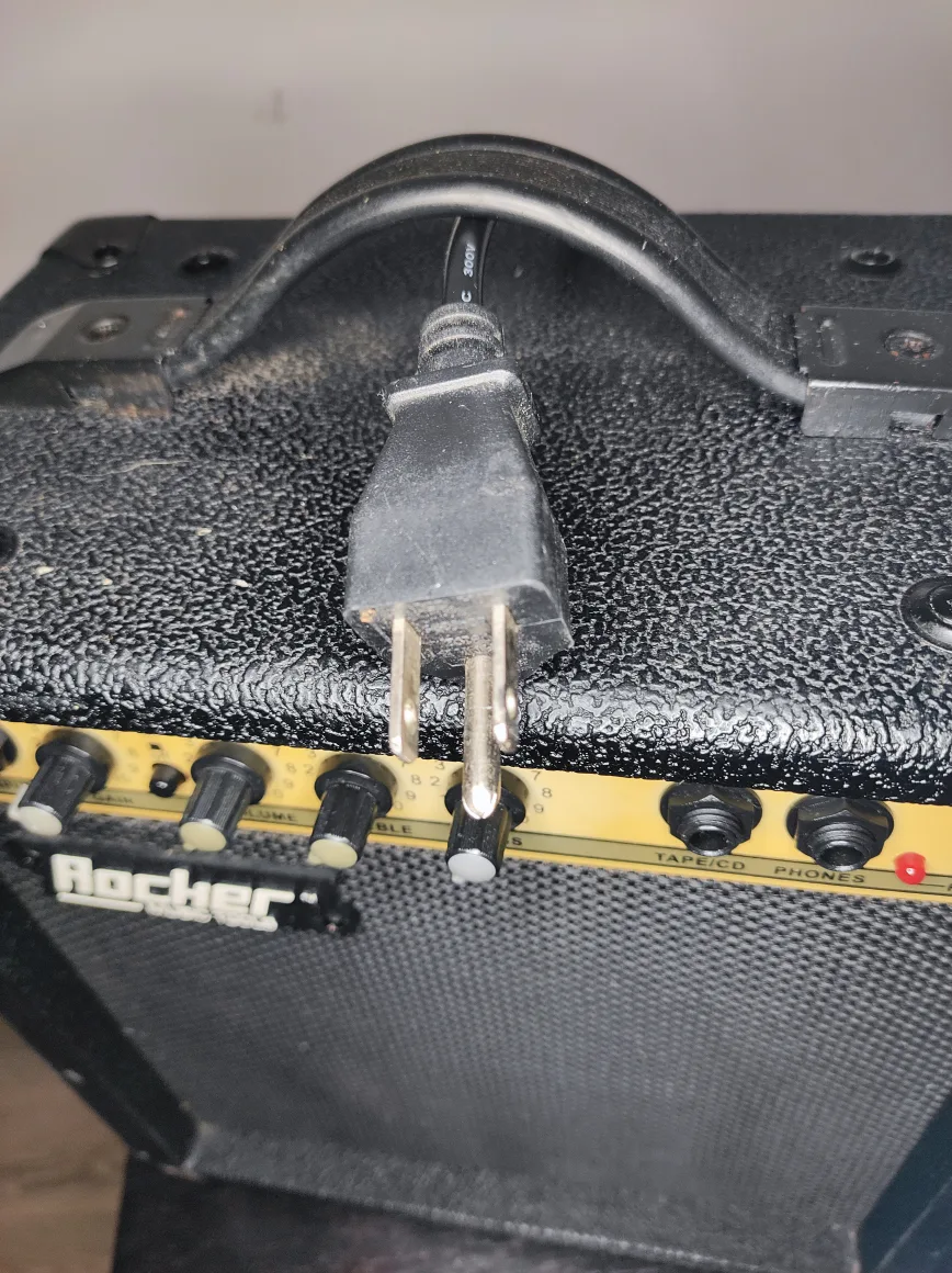 Rocker RX-100 Guitar Amplifier image indicator(10)