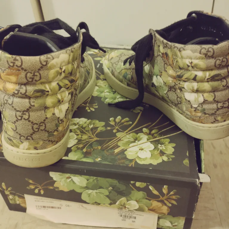 Gucci Floral High-Top Sneakers - Size 8 image indicator(4)