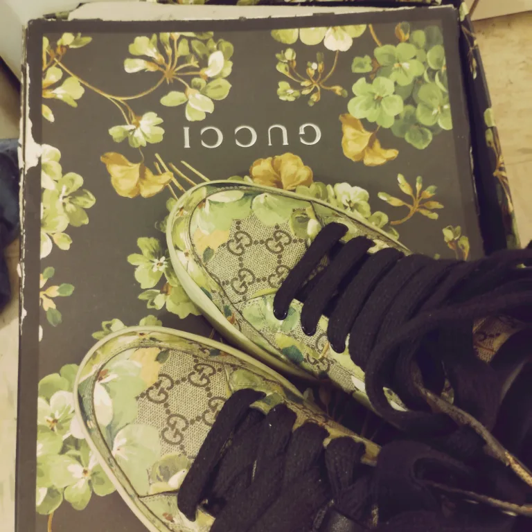 Gucci Floral High-Top Sneakers - Size 8 image indicator(5)