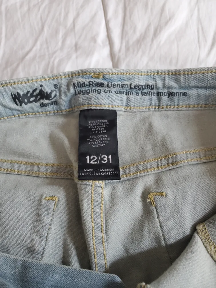 Mossimo Denim Mid-Rise Leggings Size 12 image indicator(2)