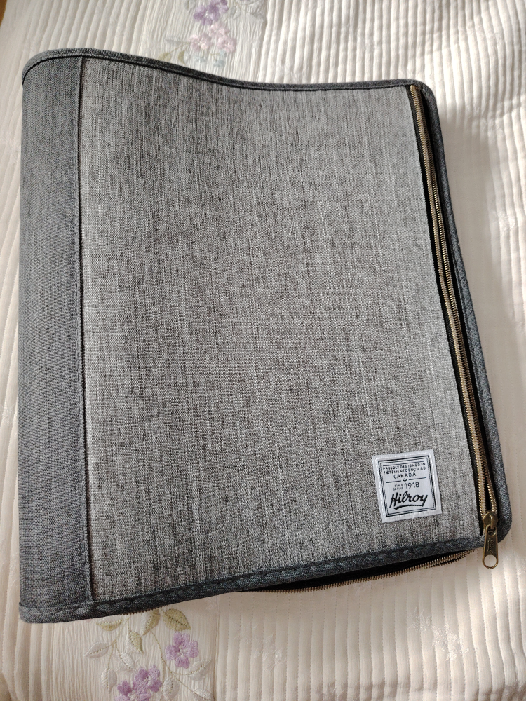 Hilroy Zippered Binder - Grey