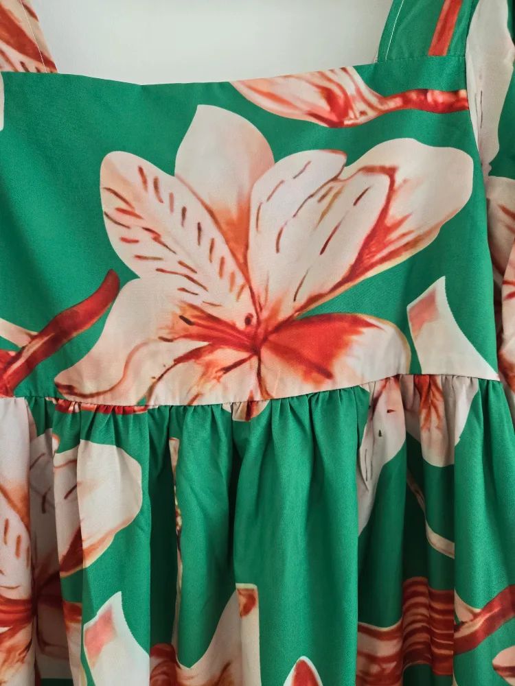 Green Floral Square Neck Print Maxi Dress image indicator(5)