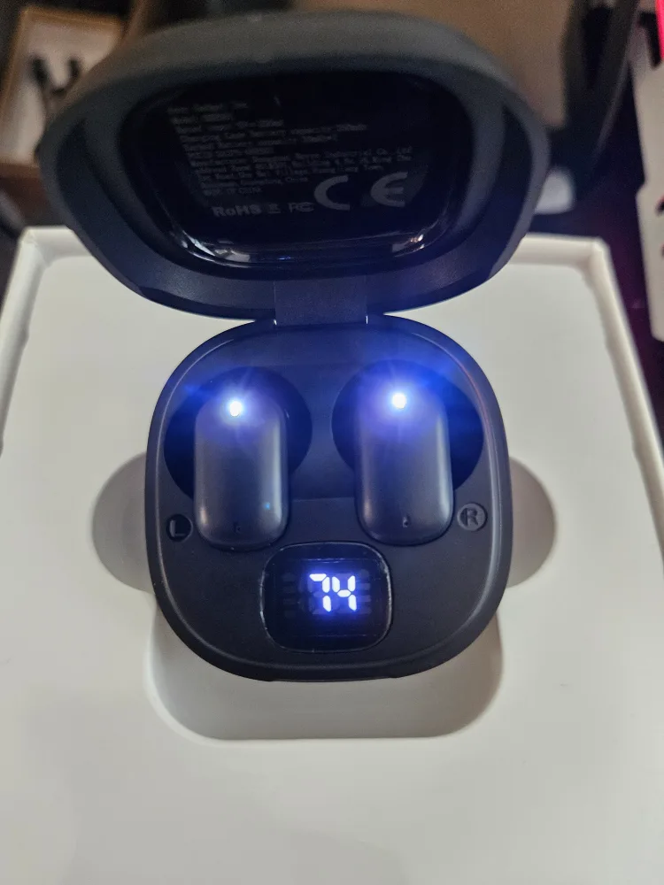 Acer Bluetooth earbuds (New in package) thumbnail