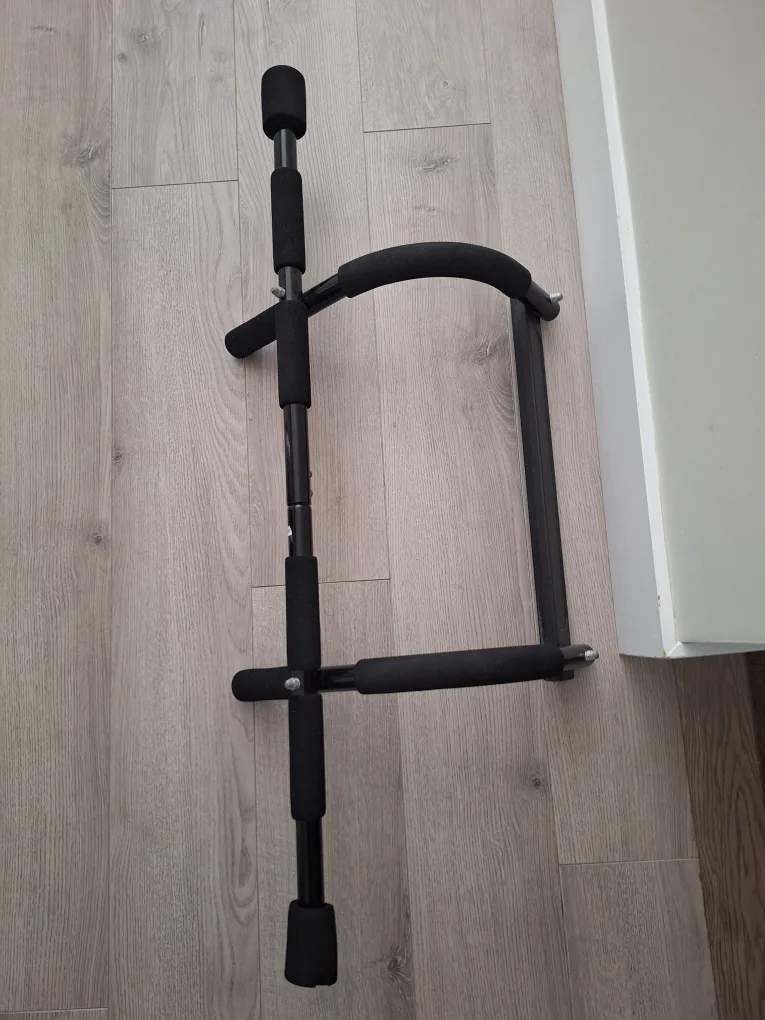 Pull Up Bar thumbnail